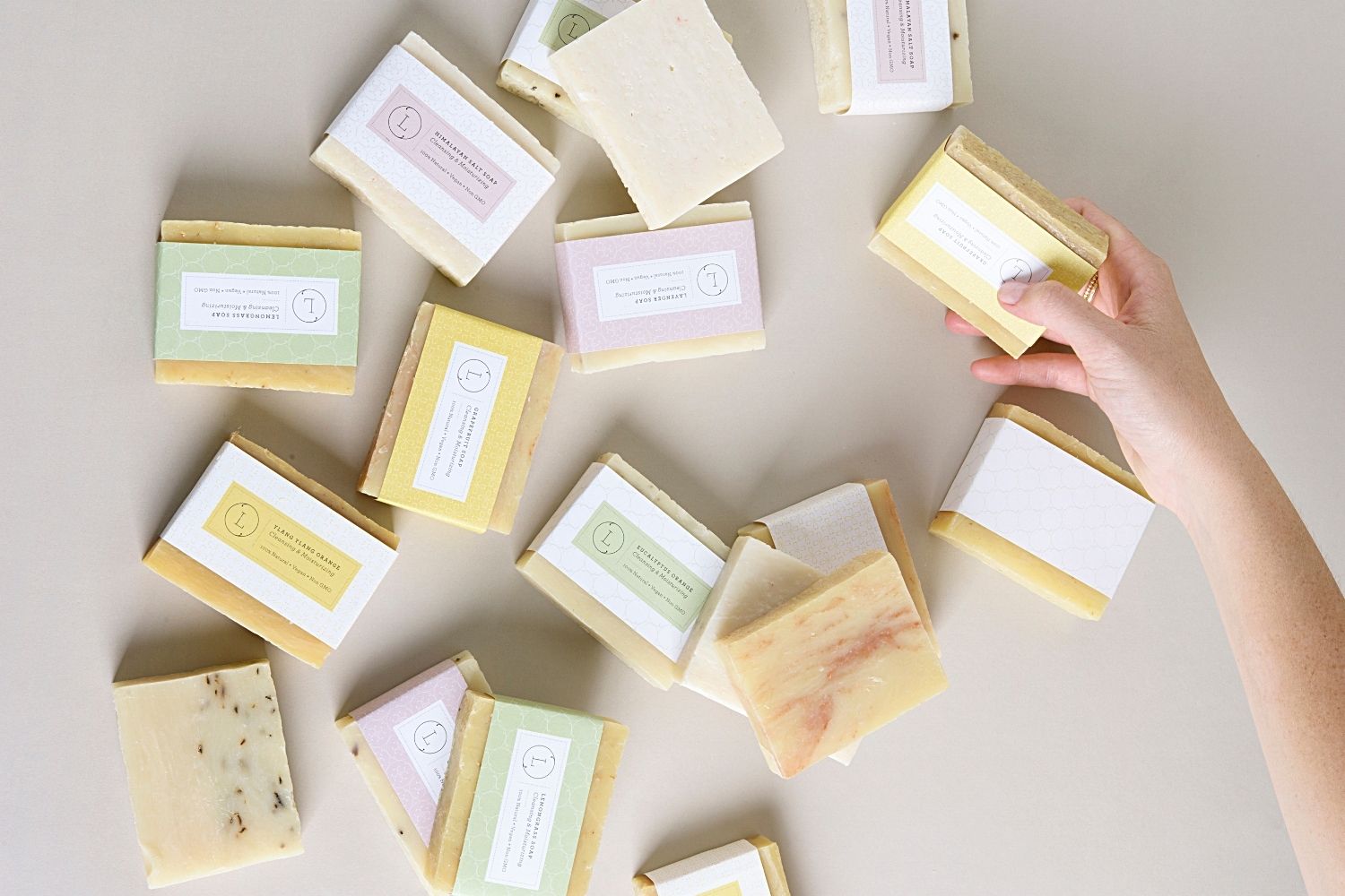 2x Natural Cold Process Soap Bar with Essential oils-0